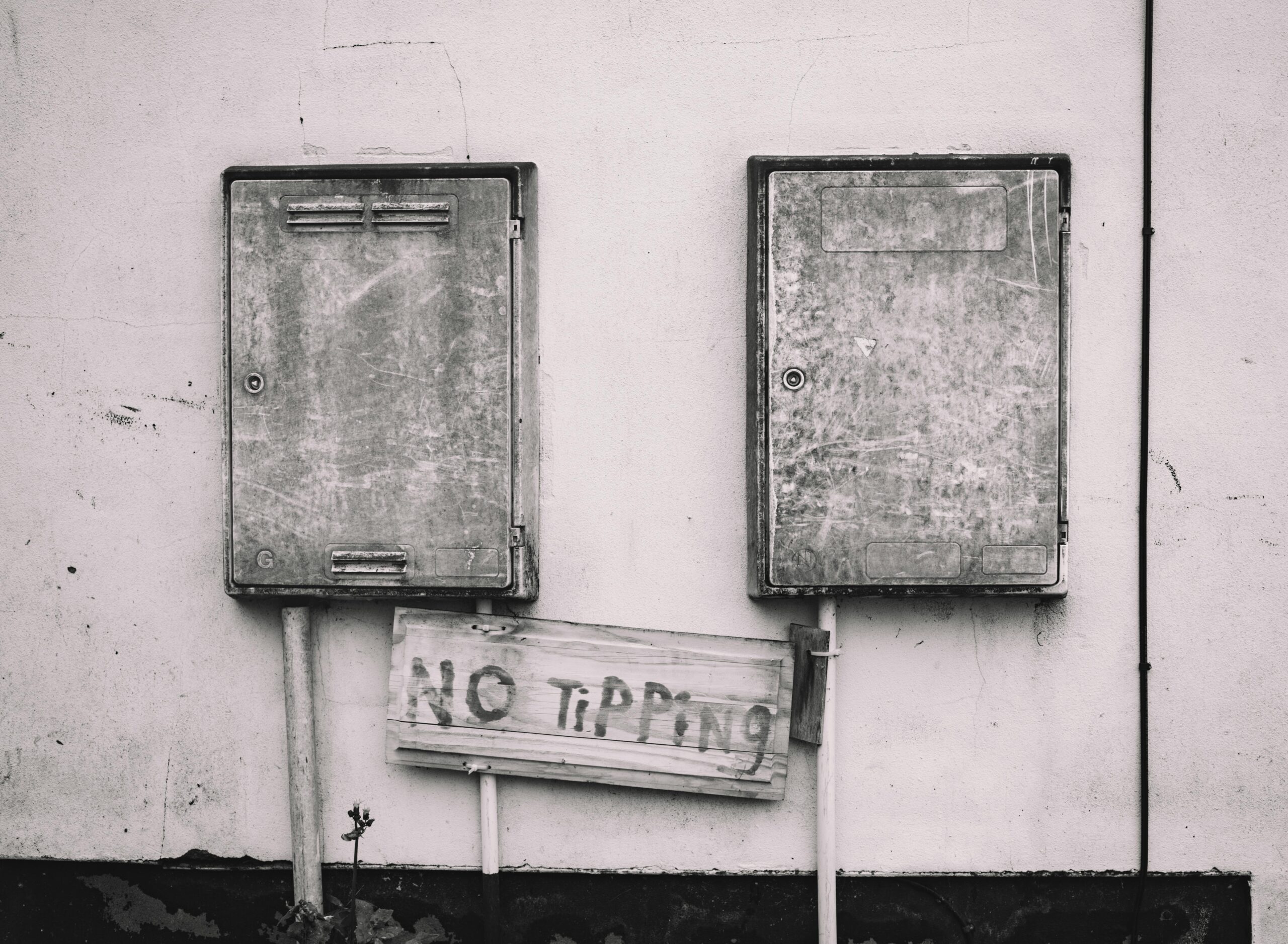 no tipping sign